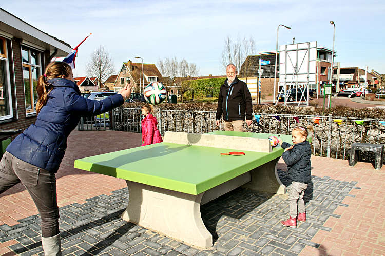 Opening en ingebruikname van het vernieuwde terras van het HUIS van ALLES in Driebruggen_09